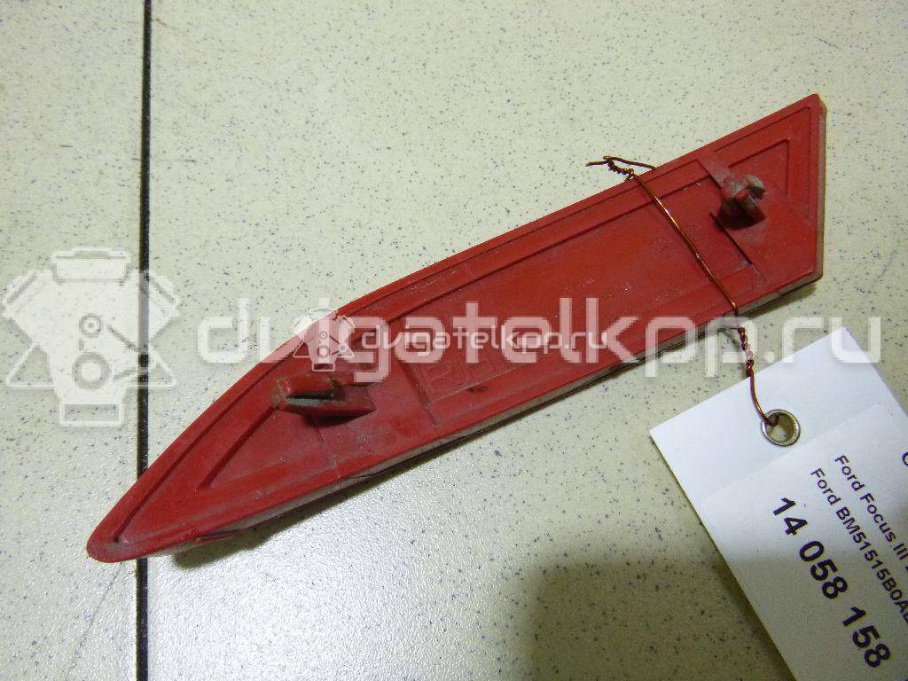 Фото Отражатель в бампер задний правый  bm51515b0ae для Ford Focus {forloop.counter}}