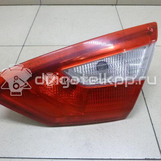 Фото Фонарь задний внутренний правый  1769301 для Ford Focus
