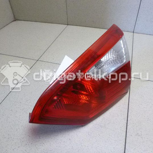 Фото Фонарь задний внутренний правый  1769301 для Ford Focus