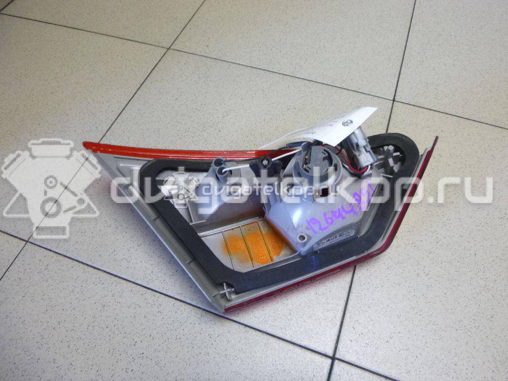 Фото Фонарь задний внутренний правый  1769301 для Ford Focus {forloop.counter}}