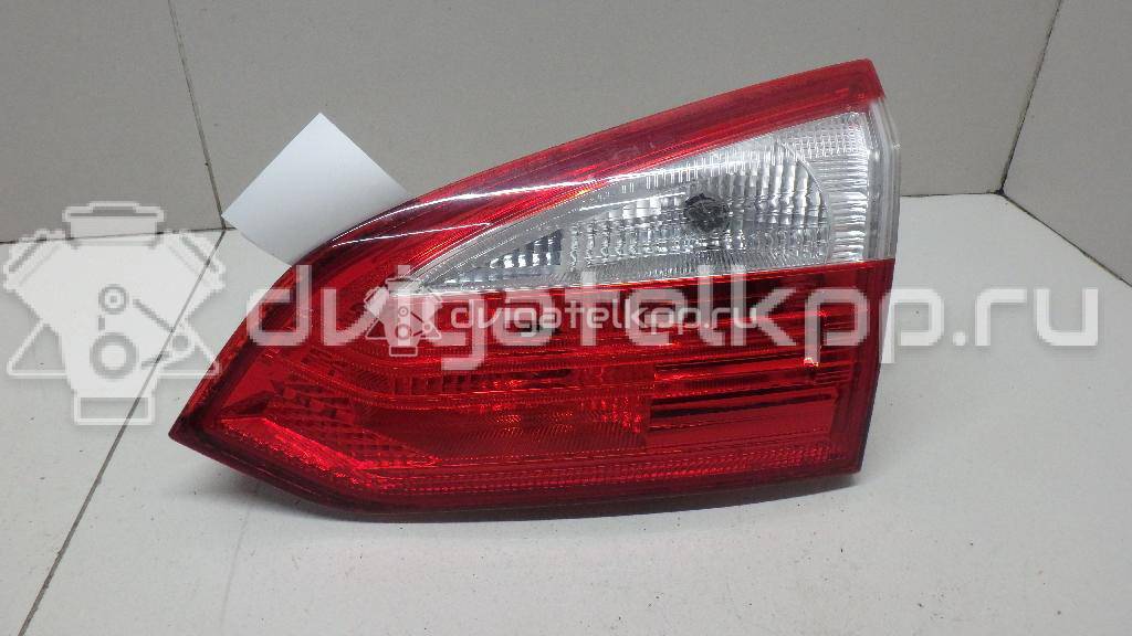 Фото Фонарь задний внутренний правый  1775996 для Ford Focus {forloop.counter}}