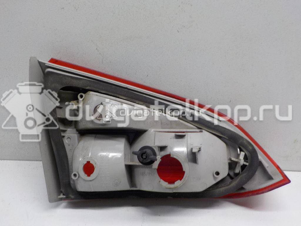 Фото Фонарь задний внутренний правый  1775986 для Ford Focus {forloop.counter}}