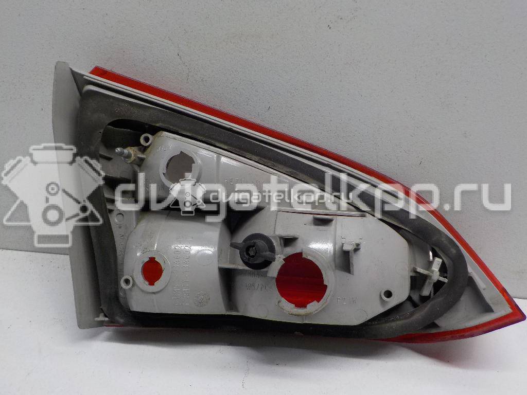 Фото Фонарь задний внутренний правый  1775986 для Ford Focus {forloop.counter}}