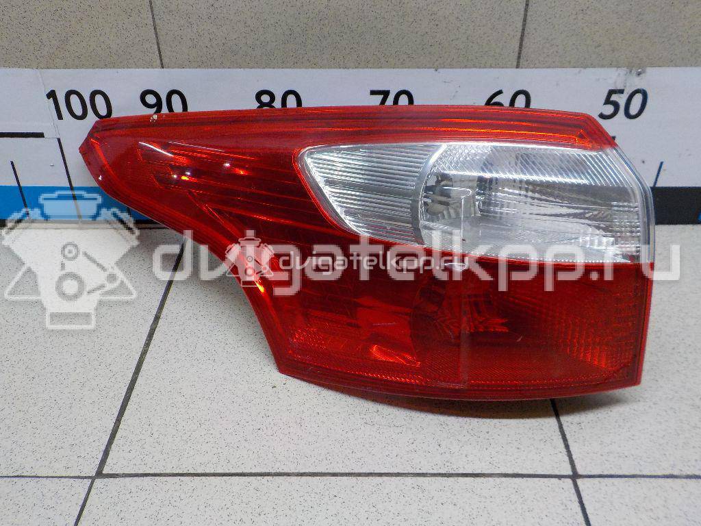 Фото Фонарь задний наружный левый  1785514 для Ford Focus {forloop.counter}}