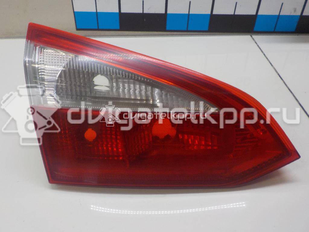 Фото Фонарь задний внутренний левый  1775997 для Ford Focus {forloop.counter}}