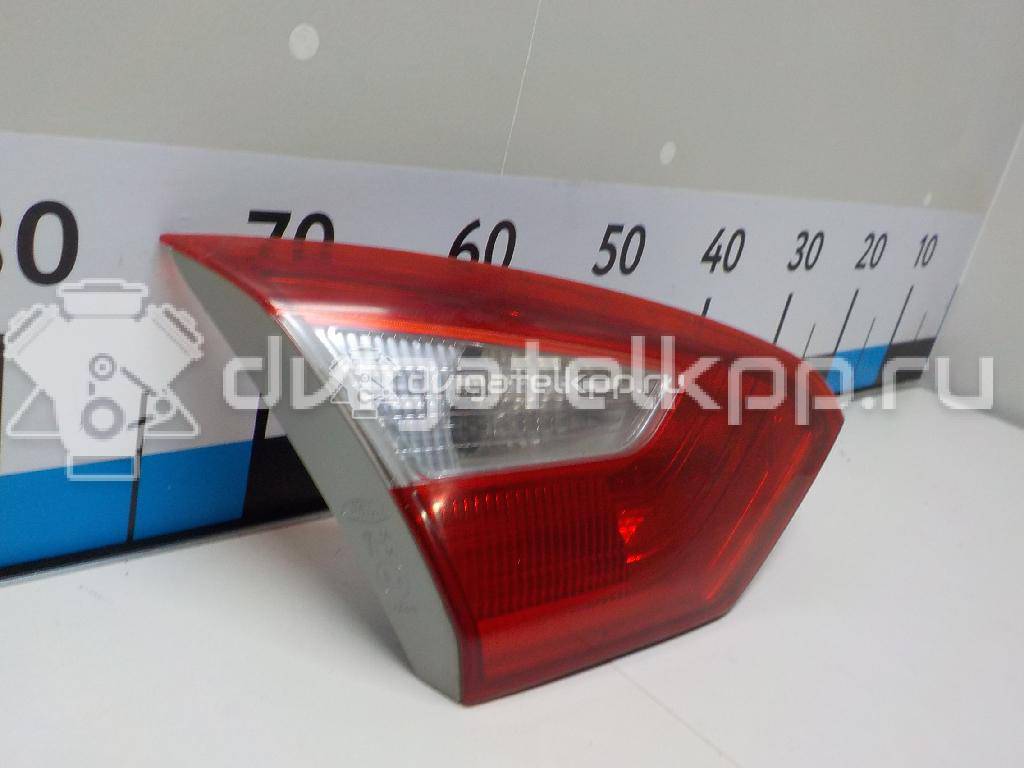 Фото Фонарь задний внутренний левый  1769302 для Ford Focus {forloop.counter}}