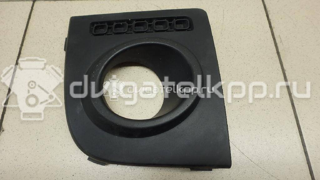 Фото Рамка противотуманной фары правой  1369324 для Ford Fusion Ju {forloop.counter}}