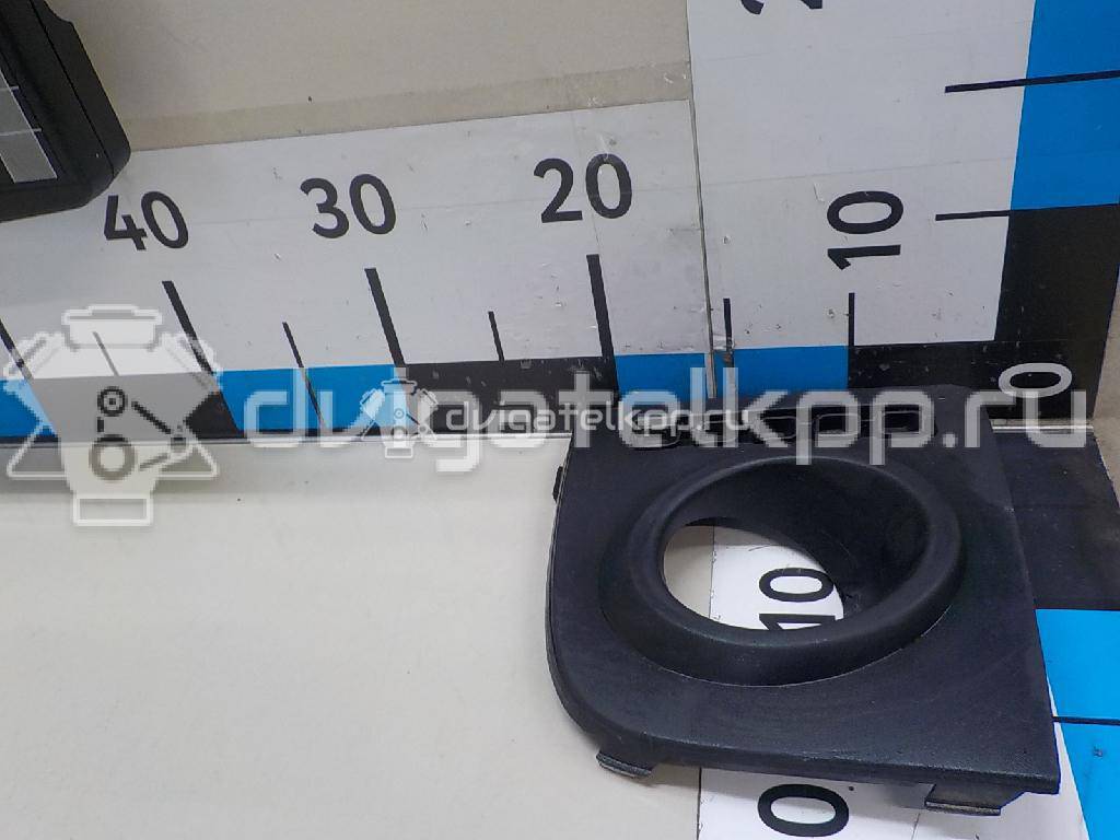 Фото Рамка противотуманной фары правой  1369324 для Ford Fusion Ju {forloop.counter}}