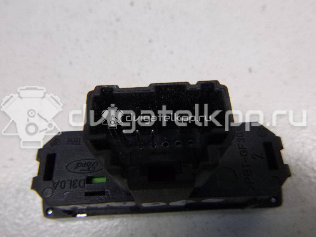 Фото Кнопка аварийной сигнализации  1553762 для Ford Galaxy / S-Max / Mondeo {forloop.counter}}