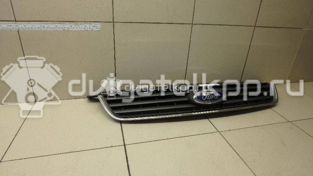 Фото Решетка радиатора  1497839 для Ford Kuga {forloop.counter}}