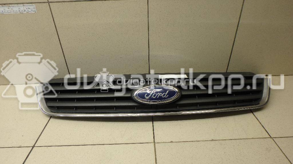 Фото Решетка радиатора  1497839 для Ford Kuga {forloop.counter}}