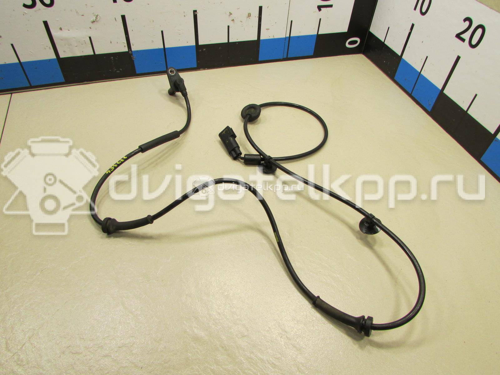 Фото Датчик ABS передний  6C112B372AB для Ford Transit {forloop.counter}}