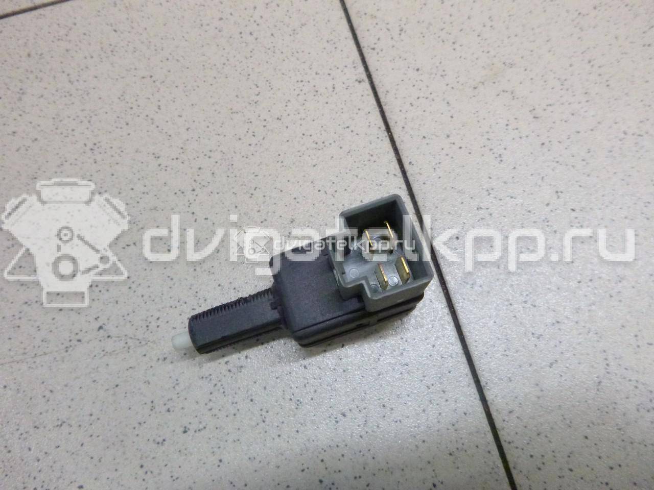 Фото Датчик включения стопсигнала  938103S000 для Hyundai Accent / I30 / Sonata / Elantra / Veloster Fs {forloop.counter}}