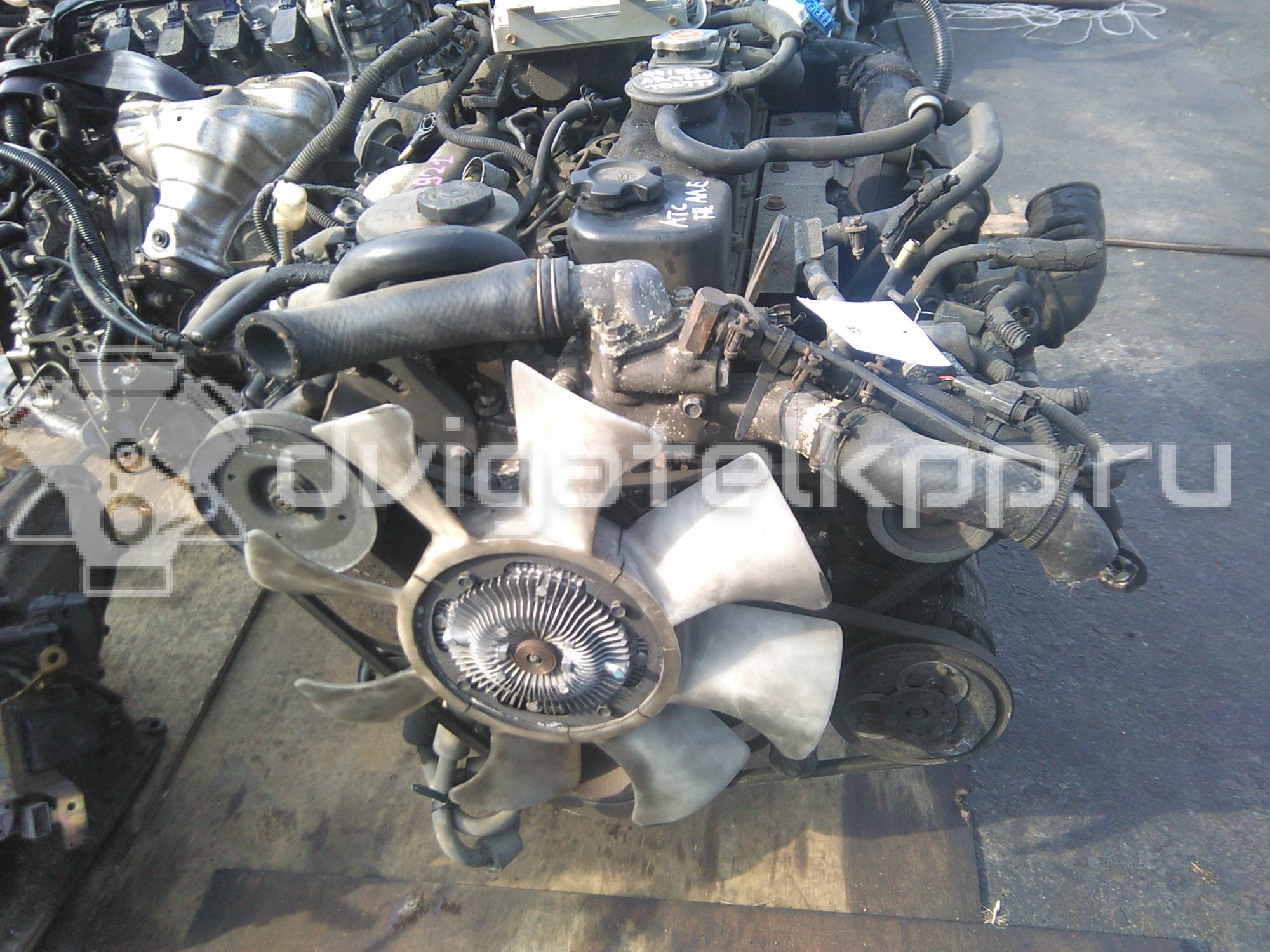 Фото Контрактный (б/у) двигатель TD27ETi для Nissan Urvan / Pathfinder 125-131 л.с 8V 2.7 л Дизельное топливо {forloop.counter}}