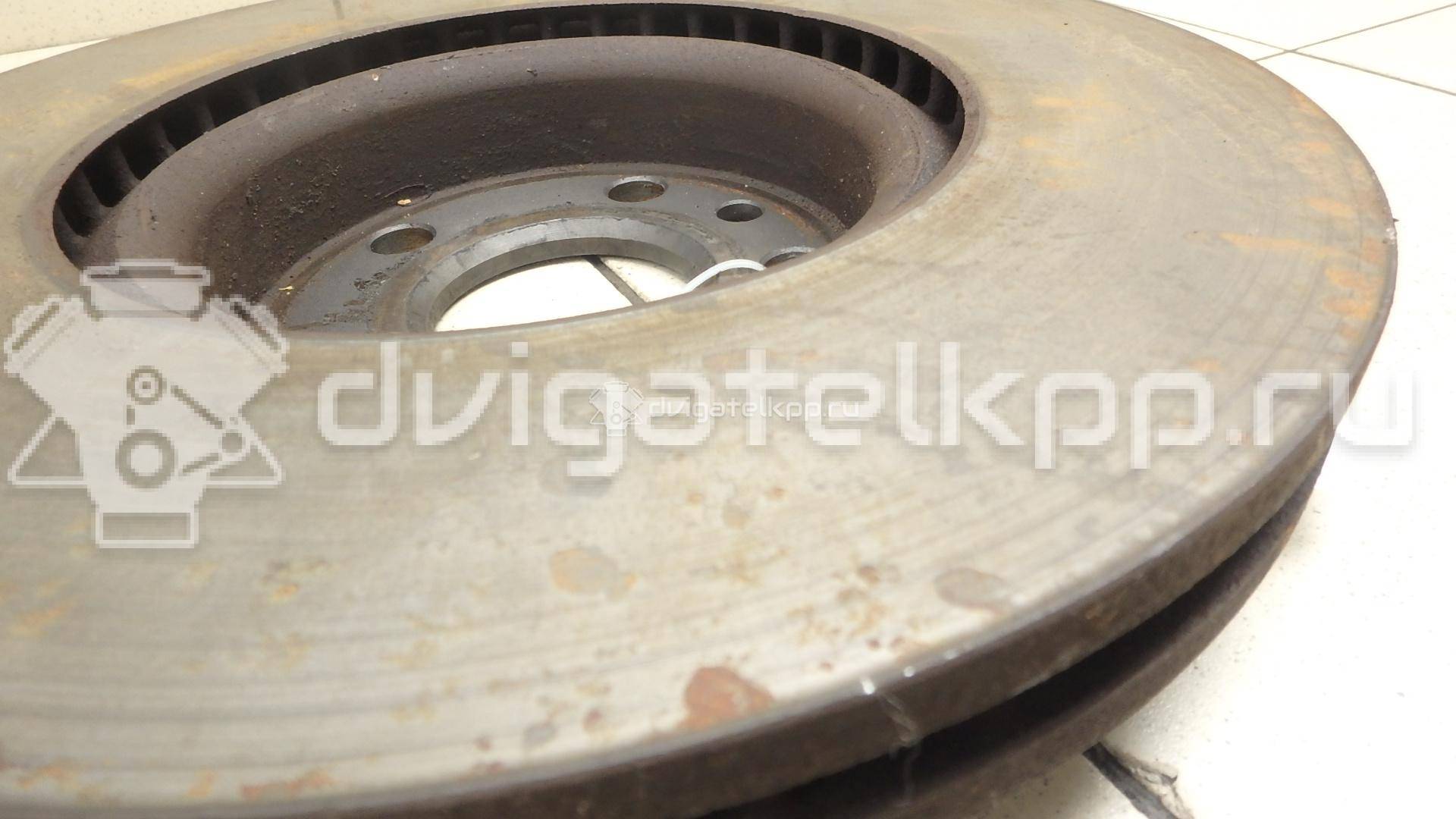 Фото Диск тормозной передний вентилируемый  LR007055 для Land Rover Freelander / Range Rover / Discovery {forloop.counter}}