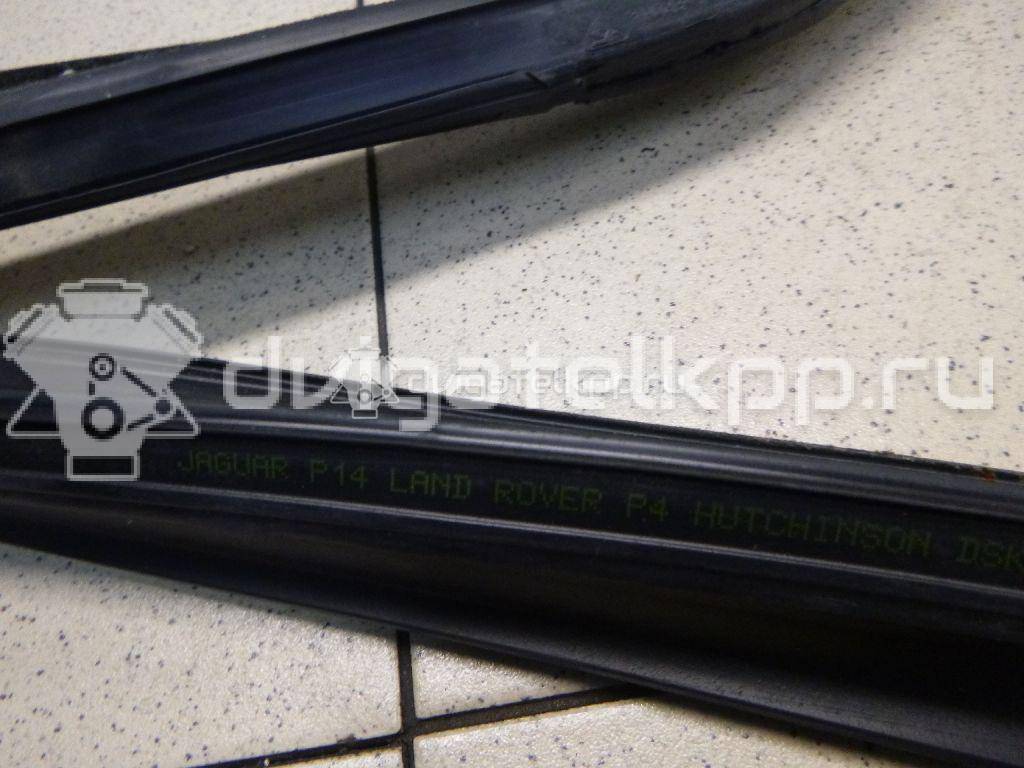 Фото Уплотнитель стекла двери  LR040927 для Land Rover Range Rover {forloop.counter}}