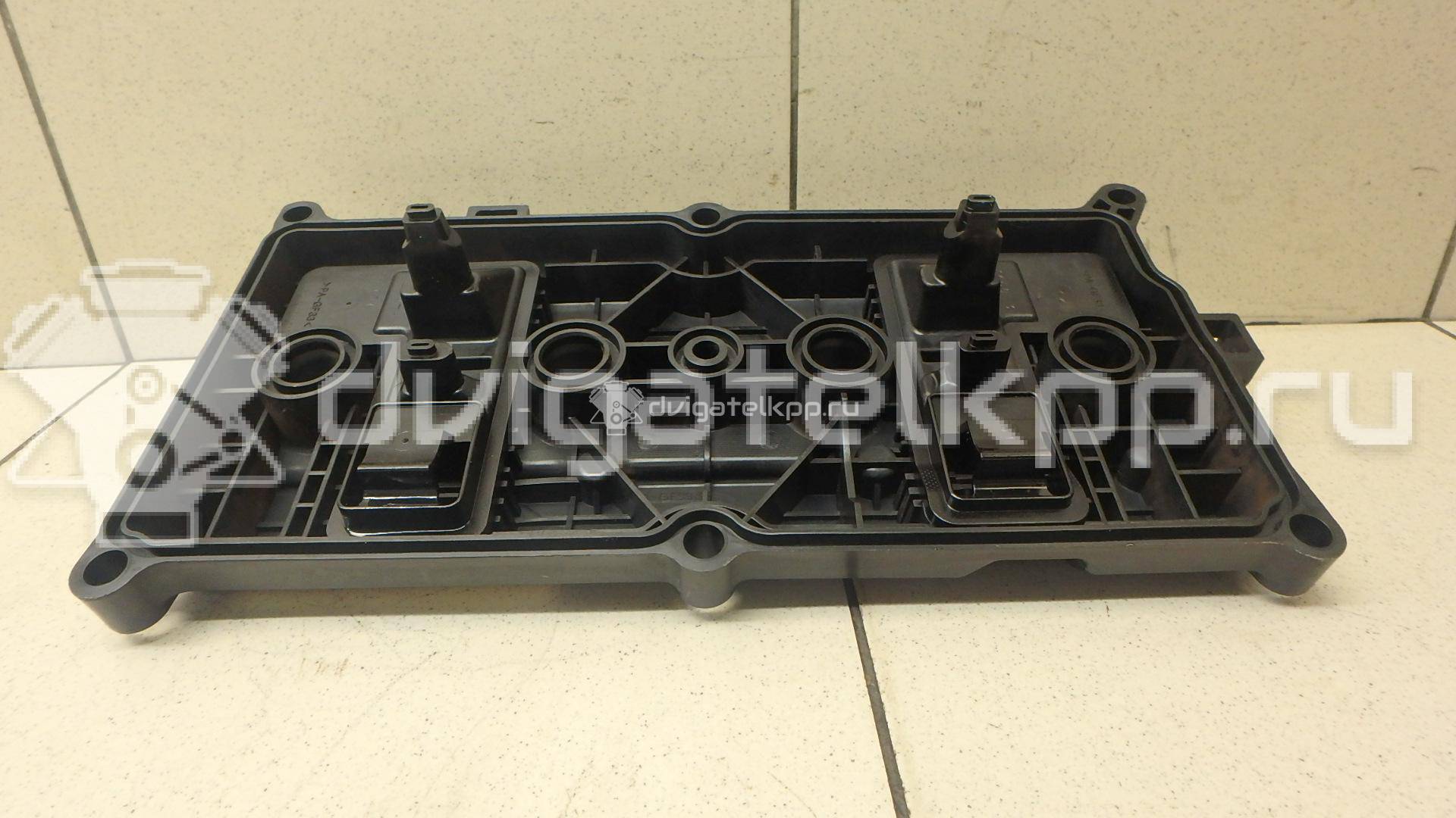 Фото Крышка головки блока (клапанная) для двигателя MR20DE для Venucia / Suzuki / Samsung / Nissan / Nissan (Dongfeng) 144 л.с 16V 2.0 л бензин 13264EN20A {forloop.counter}}