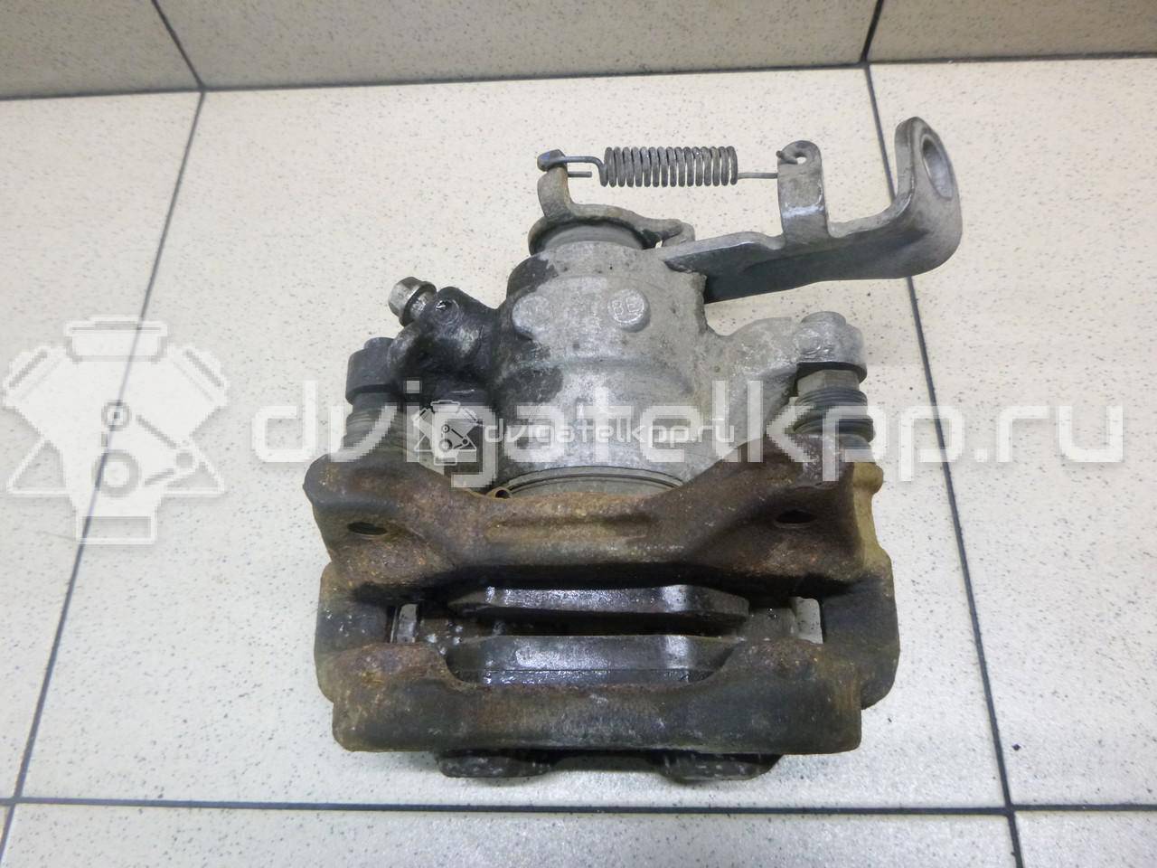 Фото Суппорт тормозной задний левый  B4Y72699ZD для Mazda 3 {forloop.counter}}