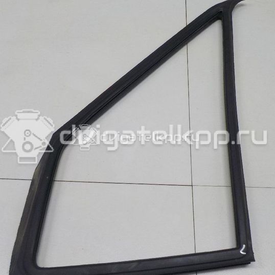 Фото Уплотнитель форточки левой  9017250120 для mercedes benz Sprinter (901-905)/Sprinter Classic (909)