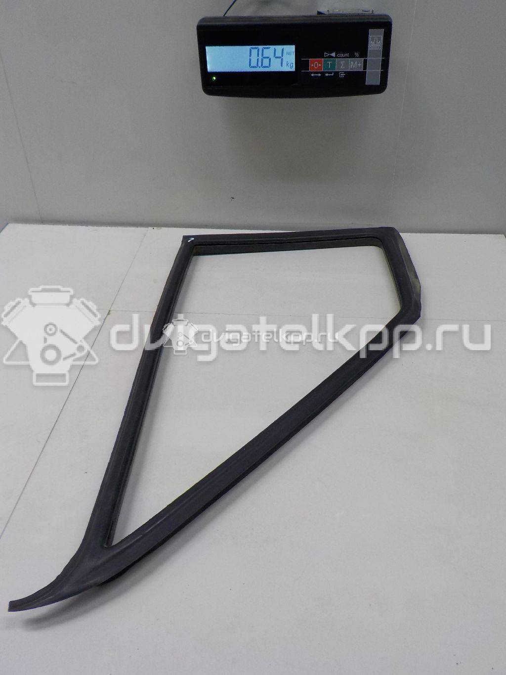 Фото Уплотнитель форточки левой  9017250120 для mercedes benz Sprinter (901-905)/Sprinter Classic (909) {forloop.counter}}