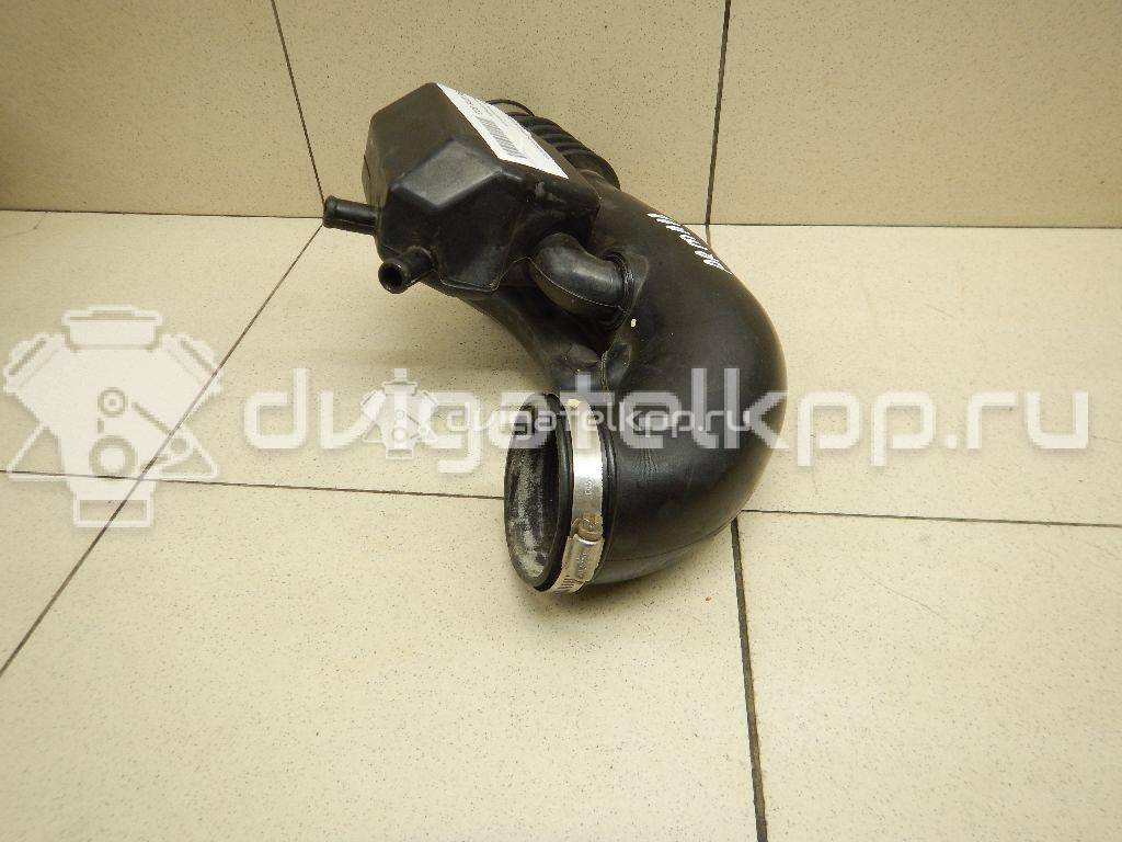 Фото Патрубок воздушного фильтра для двигателя VK56DE для Infiniti / Nissan 305-322 л.с 32V 5.6 л Бензин/спирт 165767S00A {forloop.counter}}