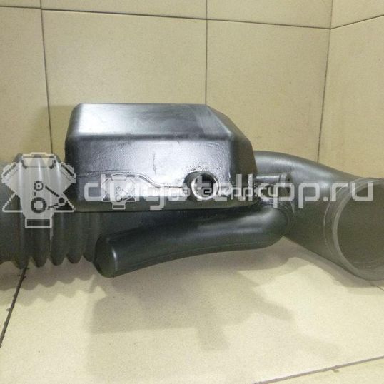 Фото Патрубок воздушного фильтра для двигателя VK56DE для Infiniti / Nissan 309-324 л.с 32V 5.6 л бензин 165767S00A