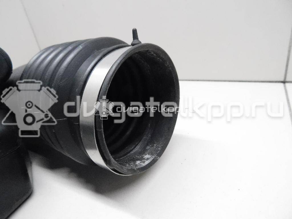 Фото Патрубок воздушного фильтра для двигателя VK56DE для Infiniti / Nissan 305-322 л.с 32V 5.6 л Бензин/спирт 165767S000 {forloop.counter}}
