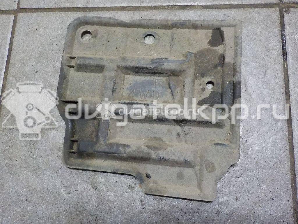 Фото Пыльник двигателя боковой правый для двигателя VQ37VHR для Infiniti / Mitsubishi / Nissan 333 л.с 24V 3.7 л бензин 63832JK500 {forloop.counter}}