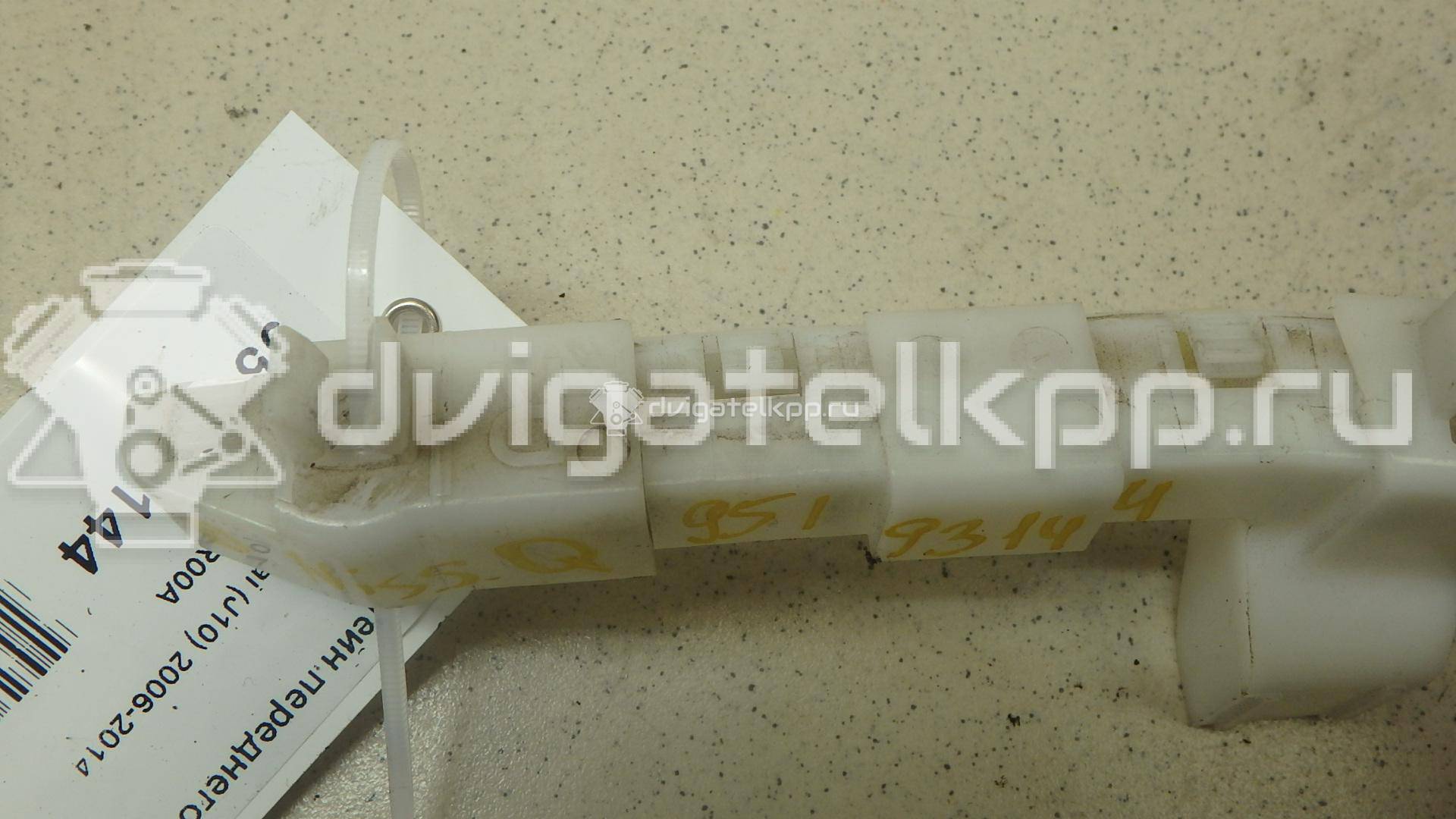 Фото Кронштейн переднего бампера правый  62222BR00A для Nissan Qashqai {forloop.counter}}