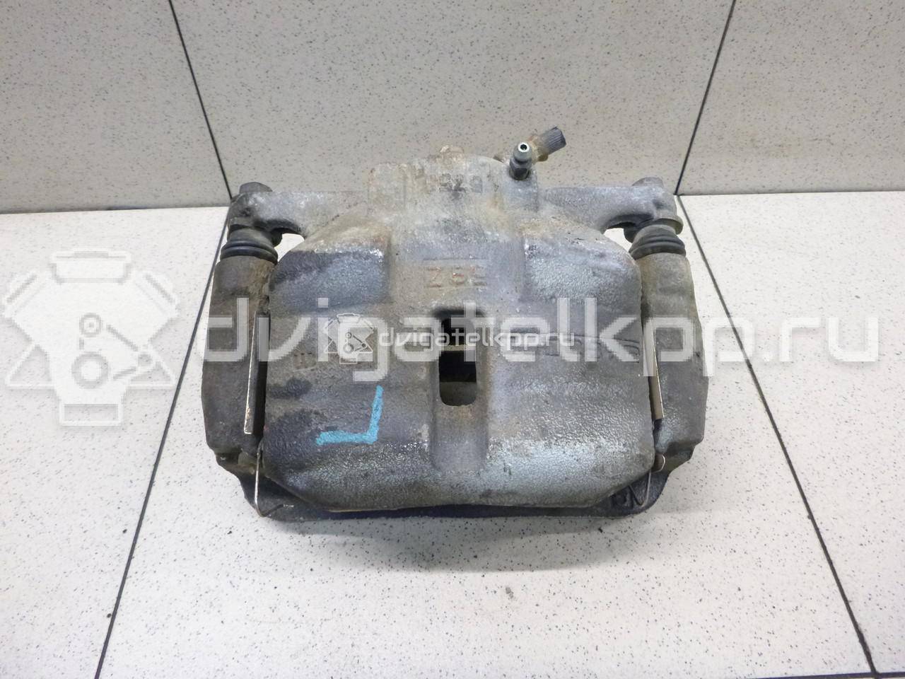Фото Суппорт тормозной передний левый  410114EA0A для Nissan Qashqai {forloop.counter}}
