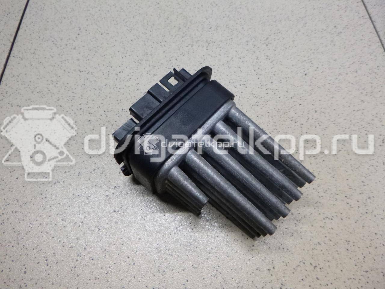 Фото Резистор отопителя  90566802 для Opel Astra / Corsa / Combo / Omega , / Zafira {forloop.counter}}
