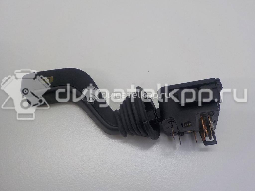Фото Переключатель поворотов подрулевой  90560991 для Opel Astra / Zafira {forloop.counter}}