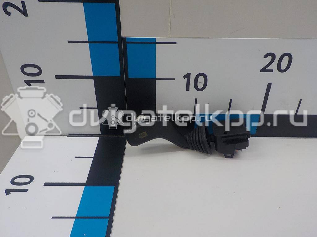 Фото Переключатель поворотов подрулевой  90560991 для Opel Astra / Zafira {forloop.counter}}