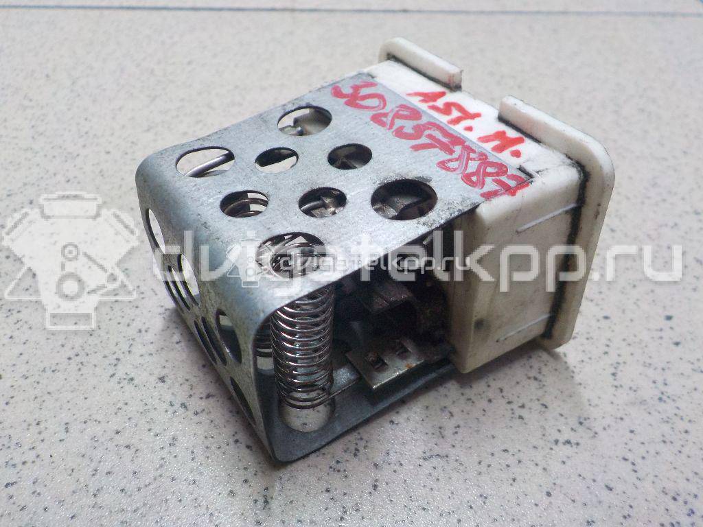 Фото Резистор отопителя  6845782 для Opel Astra / Vectra / Zafira / Signum {forloop.counter}}