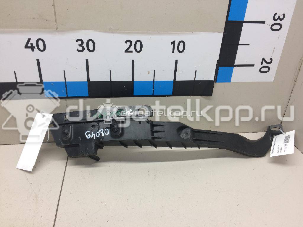 Фото Направляющая переднего бампера правая  13264480 для Opel Astra {forloop.counter}}