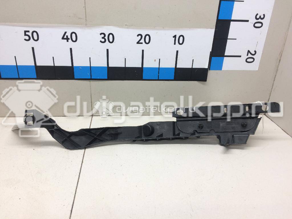 Фото Направляющая переднего бампера правая  13264480 для Opel Astra {forloop.counter}}