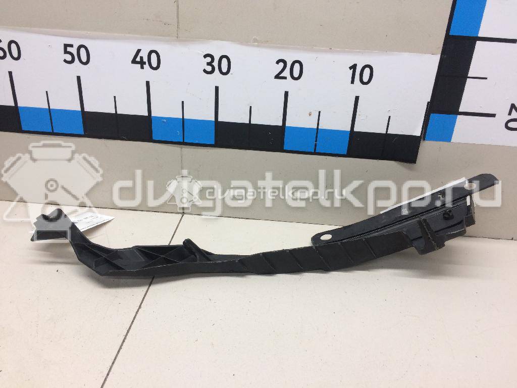 Фото Направляющая переднего бампера правая  13264480 для Opel Astra {forloop.counter}}
