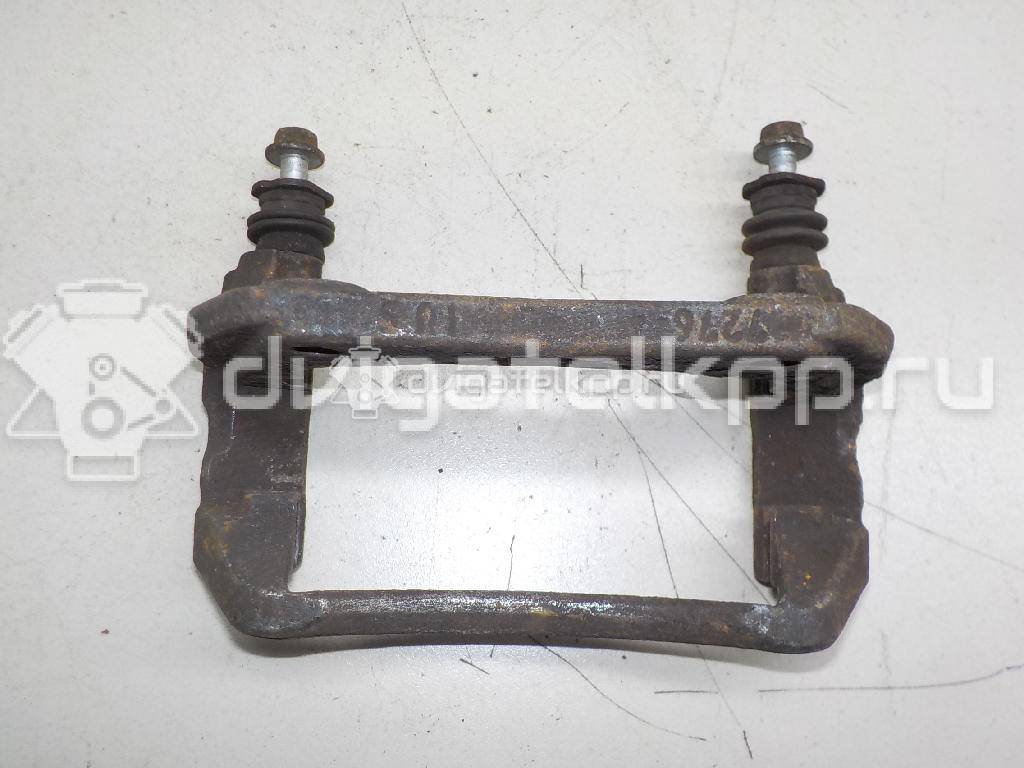 Фото Скоба суппорта переднего  93185382 для Opel Tigra / Corsa / Combo / Meriva {forloop.counter}}