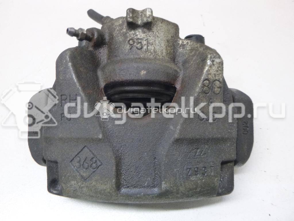Фото Суппорт тормозной передний правый  410018218R для Renault Megane / Scénic / Grand / Captur J5 / Fluence L30 {forloop.counter}}