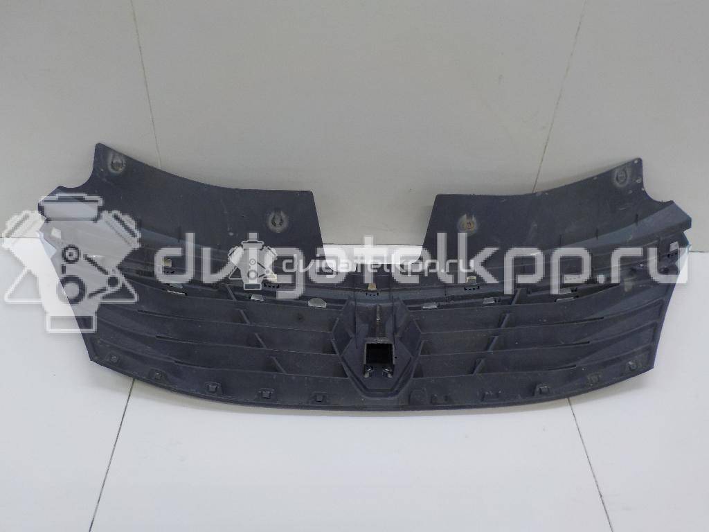 Фото Решетка радиатора  8200752748 для Renault Logan {forloop.counter}}