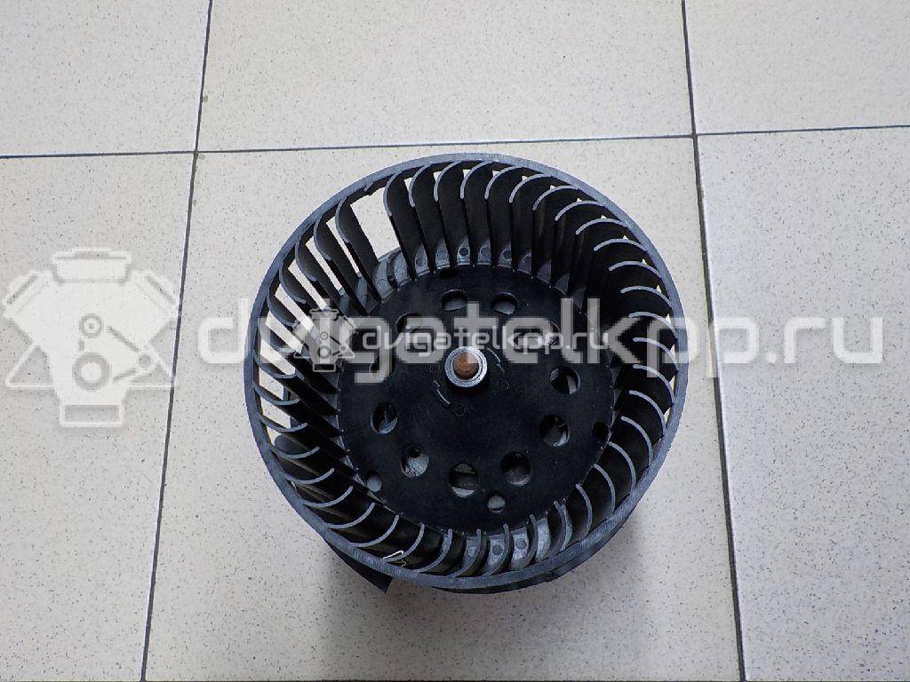 Фото Моторчик отопителя  272109961R для Renault Trafic / Grand / Scénic {forloop.counter}}
