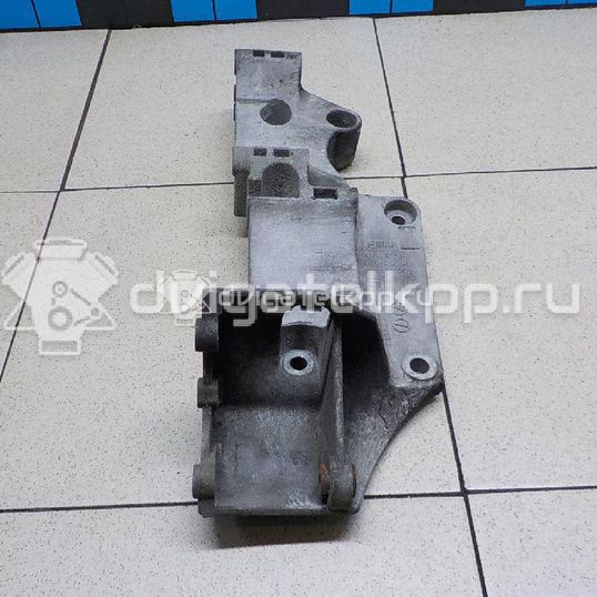 Фото Кронштейн генератора  045903143C для Seat Ibiza / Cordoba / Arosa 6H