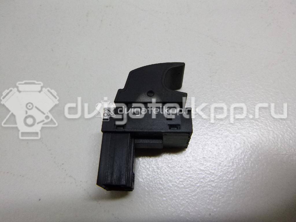 Фото Кнопка стеклоподъемника  7L6959855B для Seat Ibiza / Leon / Toledo / Alhambra / Altea {forloop.counter}}