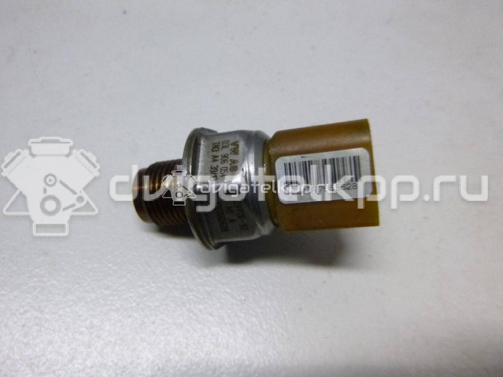 Фото Датчик давления топлива  03L906054 для Seat Ibiza / Leon / Toledo / Alhambra / Altea {forloop.counter}}