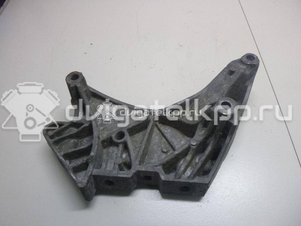 Фото Кронштейн двигателя правый  06J199207P для seat Altea {forloop.counter}}