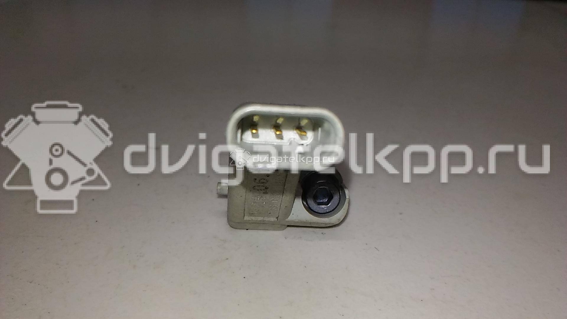 Фото Датчик положения коленвала  04L906433E для seat Leon (5F) {forloop.counter}}