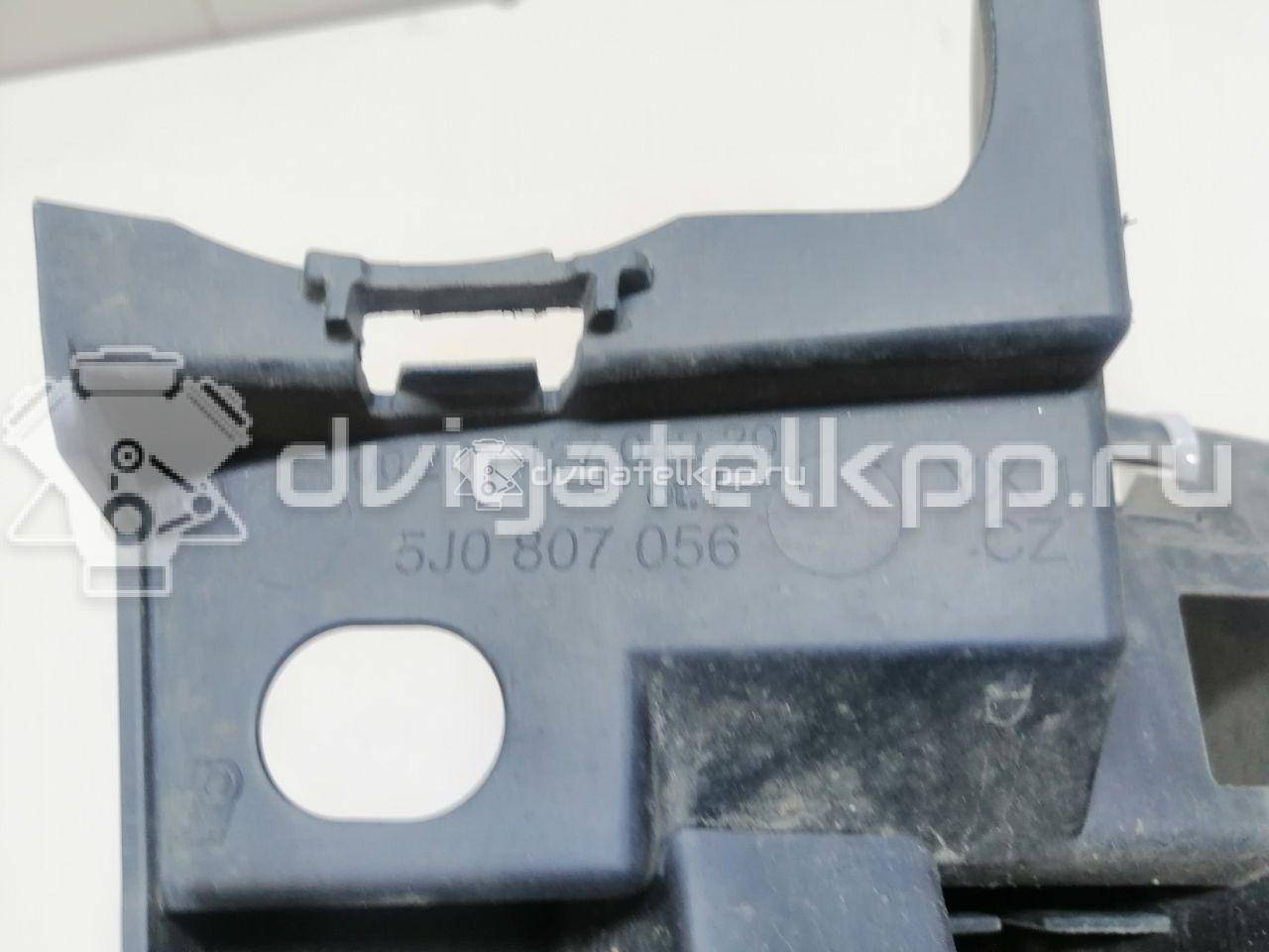 Фото Кронштейн переднего бампера правый  5J0807056 для Skoda Roomster 5J / Fabia {forloop.counter}}