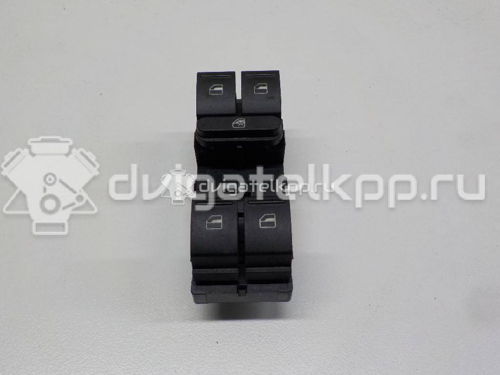 Фото Блок управления стеклоподъемниками  1Z0959858B для Skoda Roomster 5J / Octaviaii 1Z3 / Yeti 5L / Fabia / Octavia {forloop.counter}}