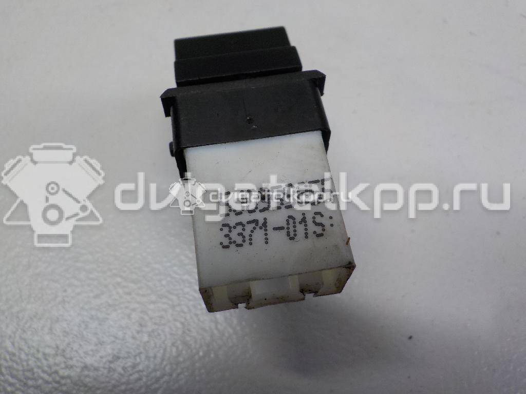 Фото Кнопка стеклоподъемника  5J0959855 для Skoda Roomster 5J / Fabia / Superb / Rapid {forloop.counter}}