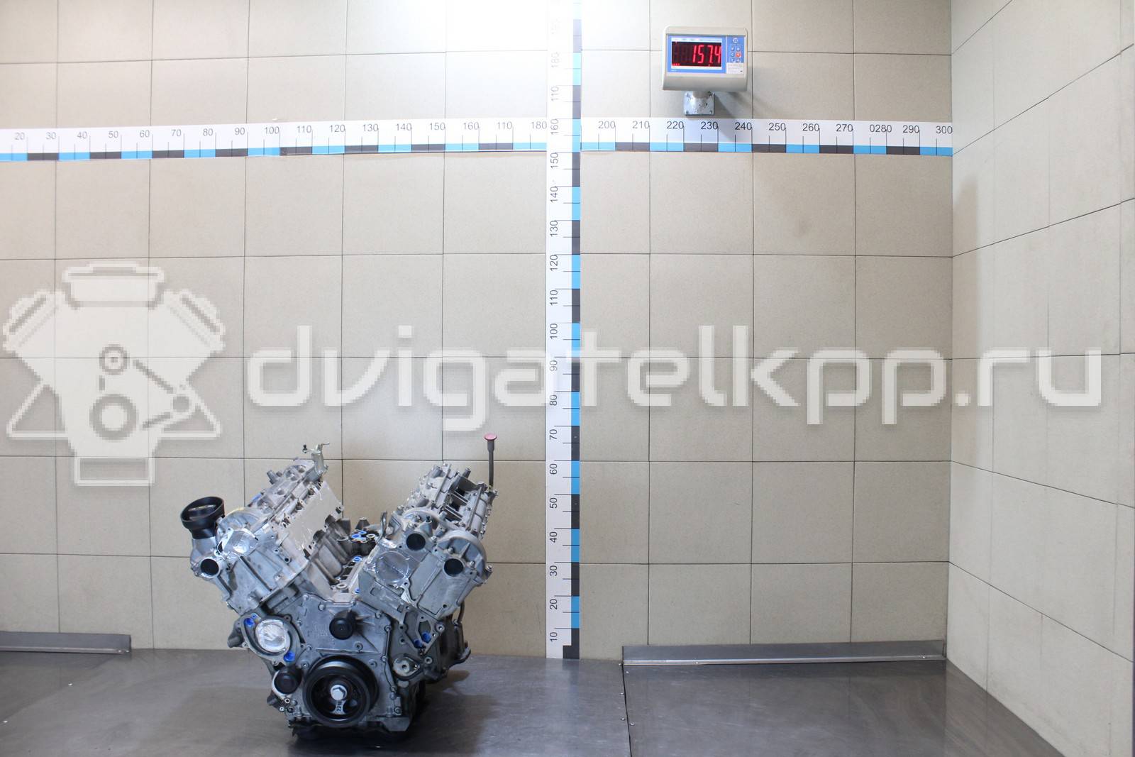 Фото Контрактный (б/у) двигатель OM 642.850 (OM642) для Mercedes-Benz E-Class 204-231 л.с 24V 3.0 л Дизельное топливо 6420104447 {forloop.counter}}